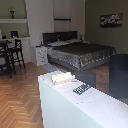 Zagreb, Jarun Eva * Zagreb
