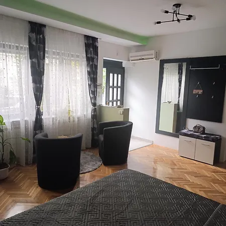 Apartment Zagreb, Jarun Eva *
