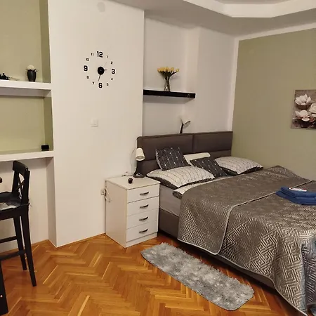 Apartment Zagreb, Jarun Eva *